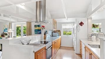 Kühlschrank, Herdplatte, Geschirrspüler