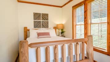 3 bedrooms, free WiFi, bed sheets