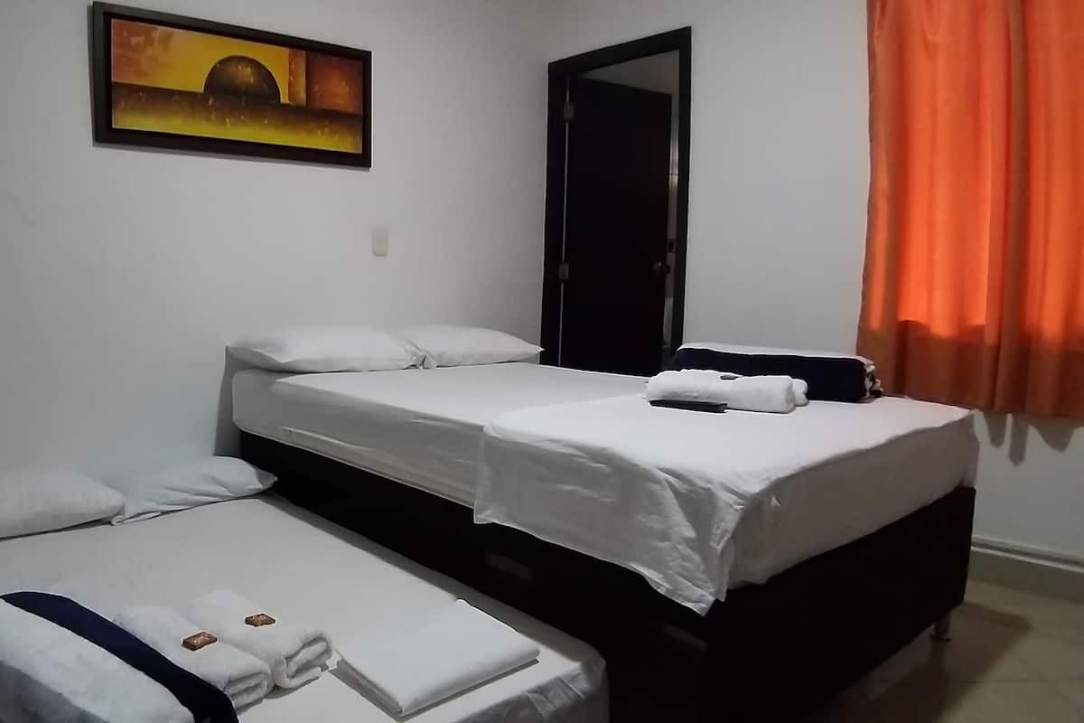 1 bedroom, iron/ironing board, free WiFi