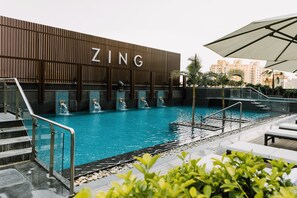 Outdoor pool, pool loungers