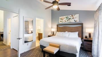 4 habitaciones, tabla de planchar con plancha, wifi y ropa de cama