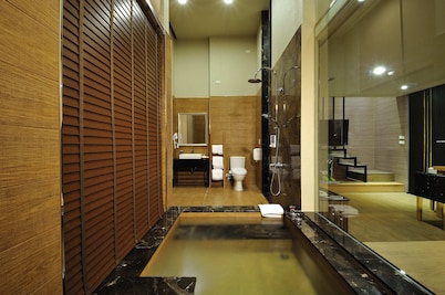 58˚ Hotspring Hotel