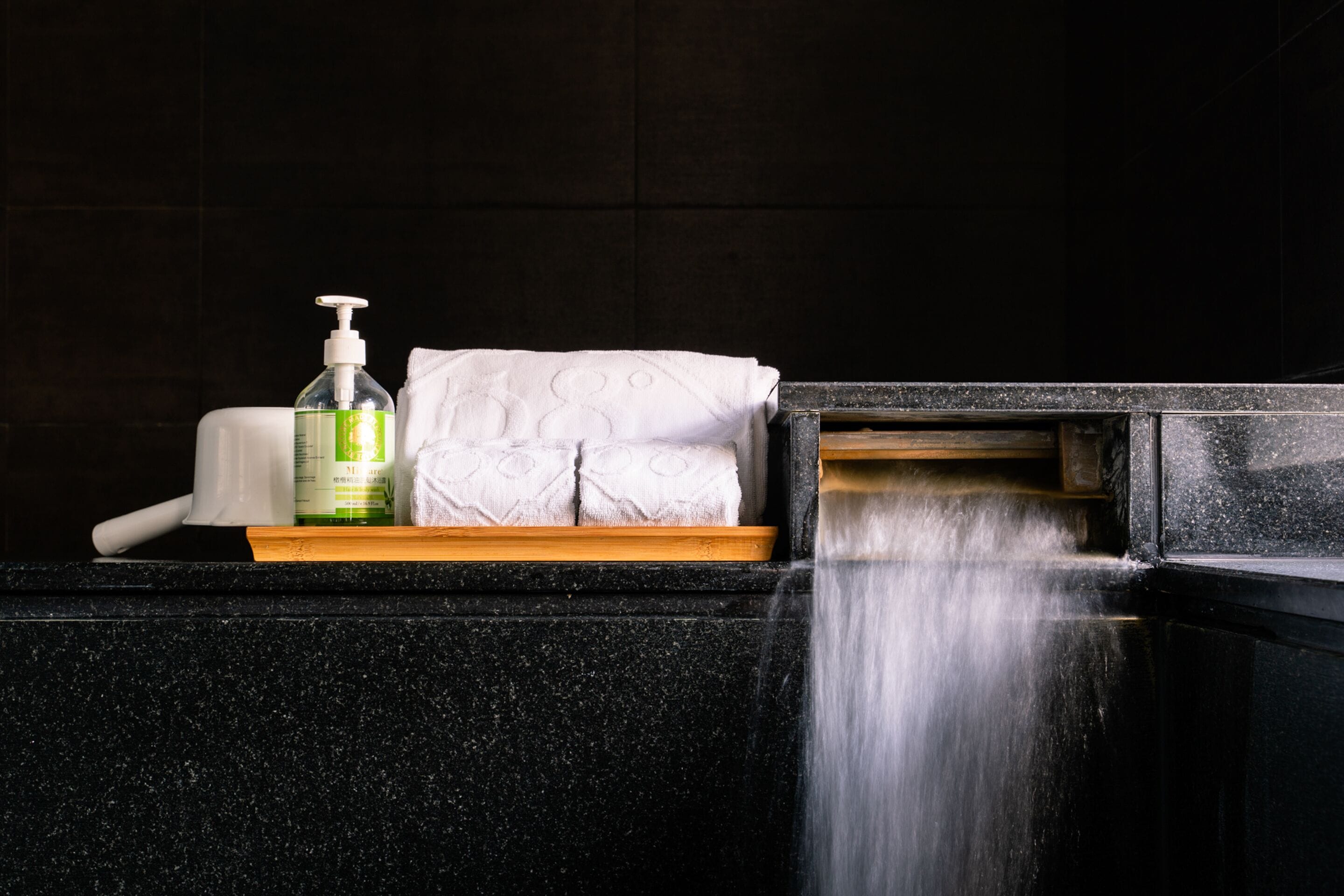 Bathtub spa indoor