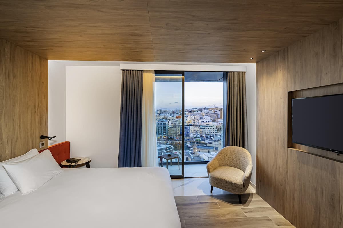 1 bedroom, premium bedding, in-room safe, individually decorated
