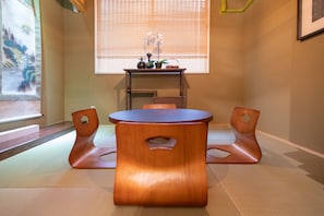Superior Suite | Interior detail - TSUBAME HOTEL Asakusabashi (Tokyo)