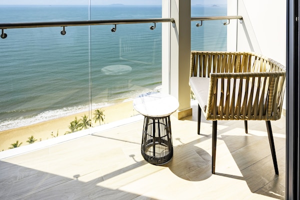 Premier Executive Ocean View King | Beach/ocean view