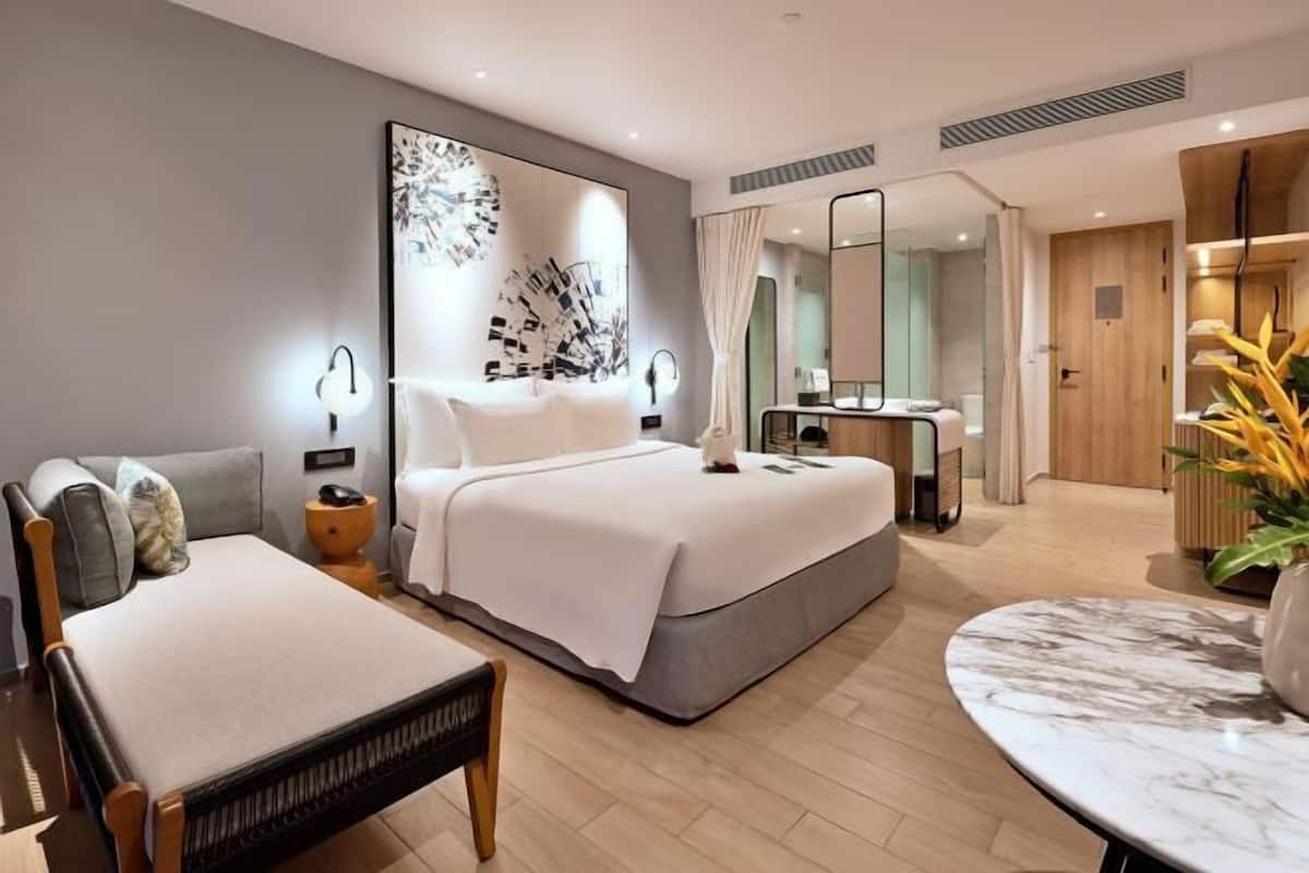 1 bedroom, minibar, in-room safe, desk