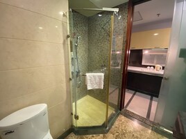 Shower, free toiletries, hair dryer, slippers