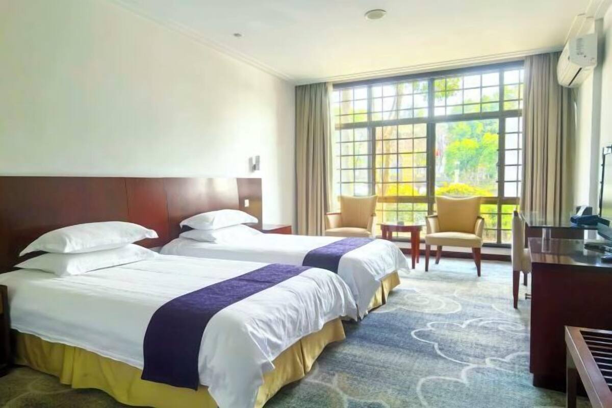 Schreibtisch, kostenloses WLAN