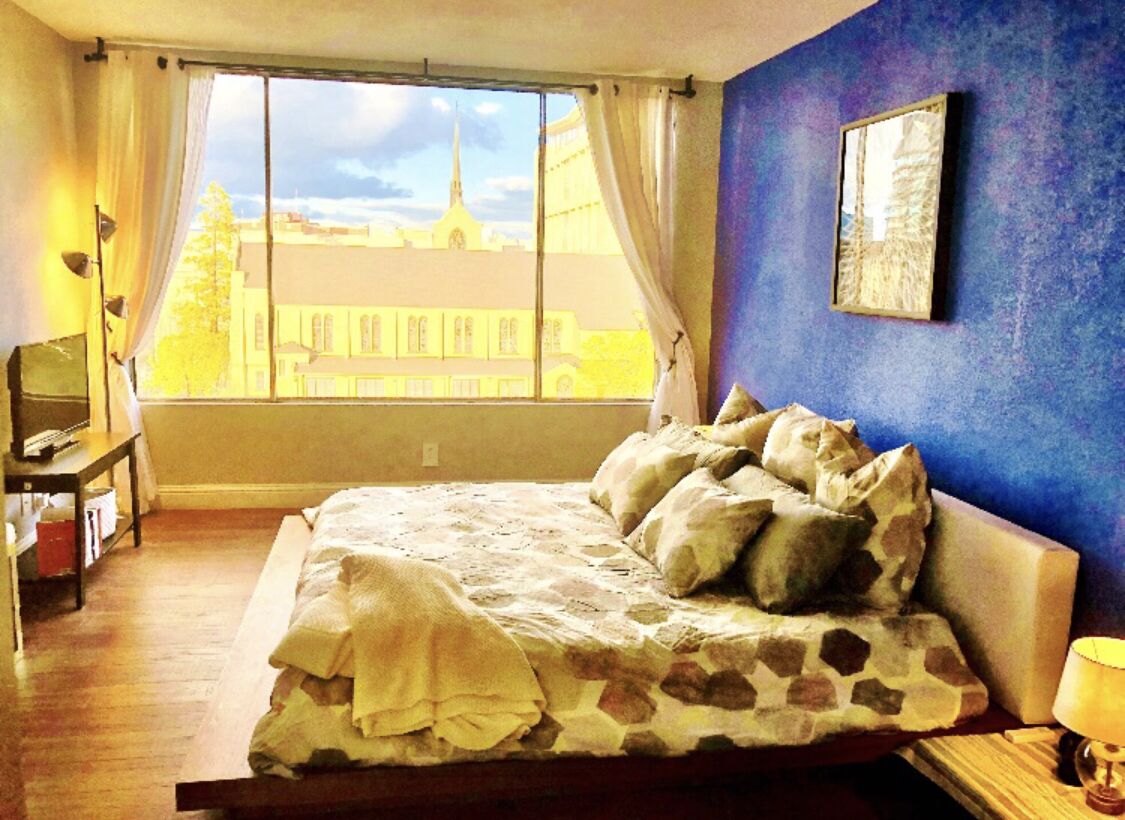 Stunning Views On Riverwalk Wow Factor 1BR 2BA