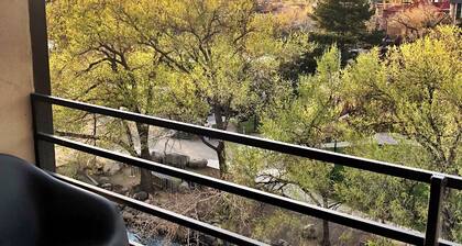 Stunning Views On Riverwalk Wow Factor 1BR 2BA