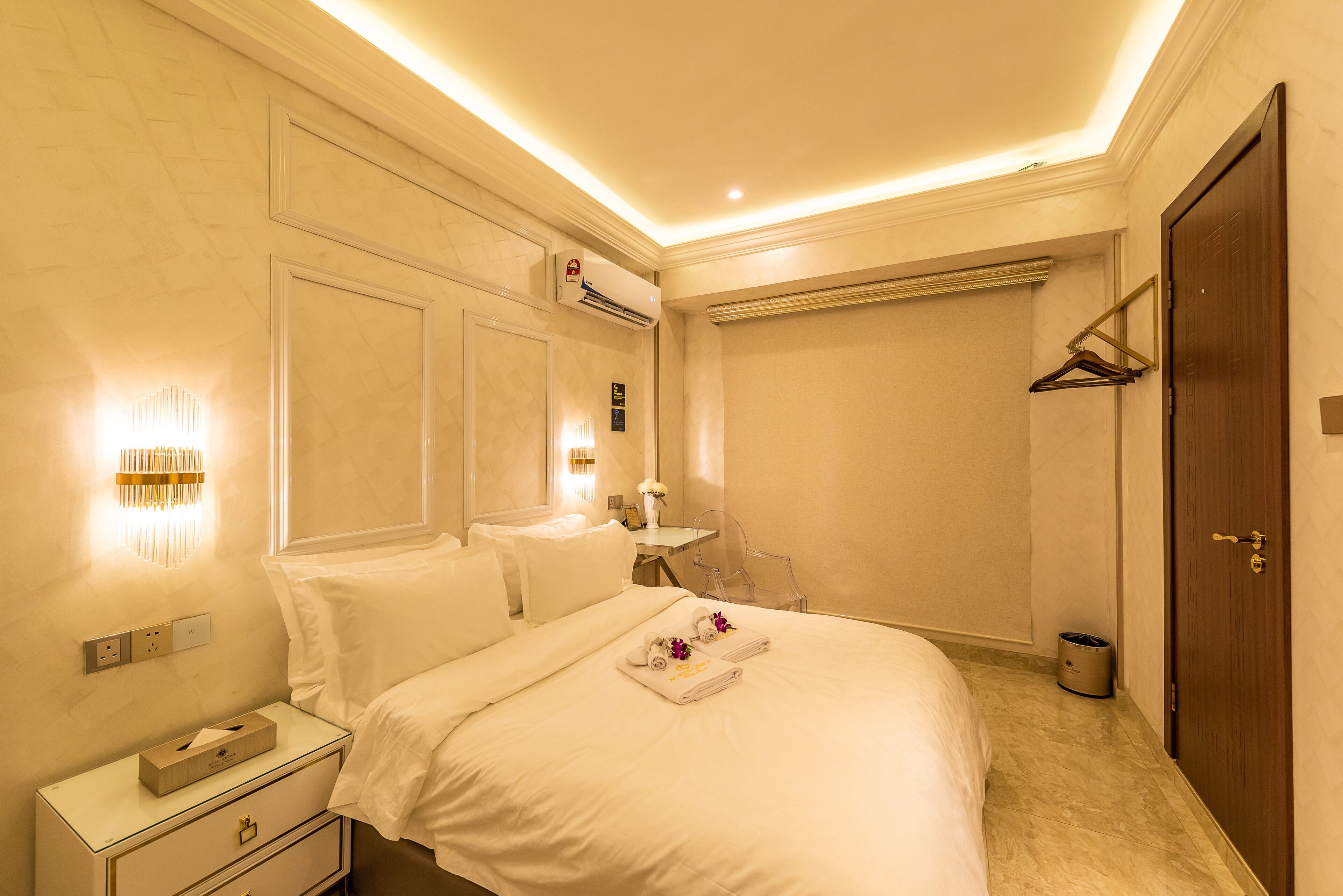 city double room (ac 9) | individually decorated, individually furnished, desk, laptop workspace