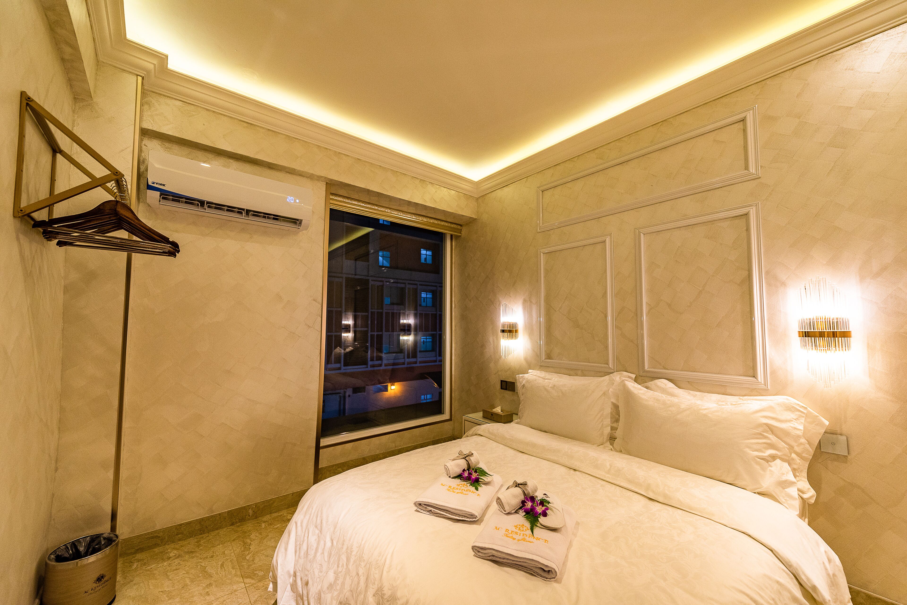 romantic double room (ac 5) | individually decorated, individually furnished, desk, laptop workspace