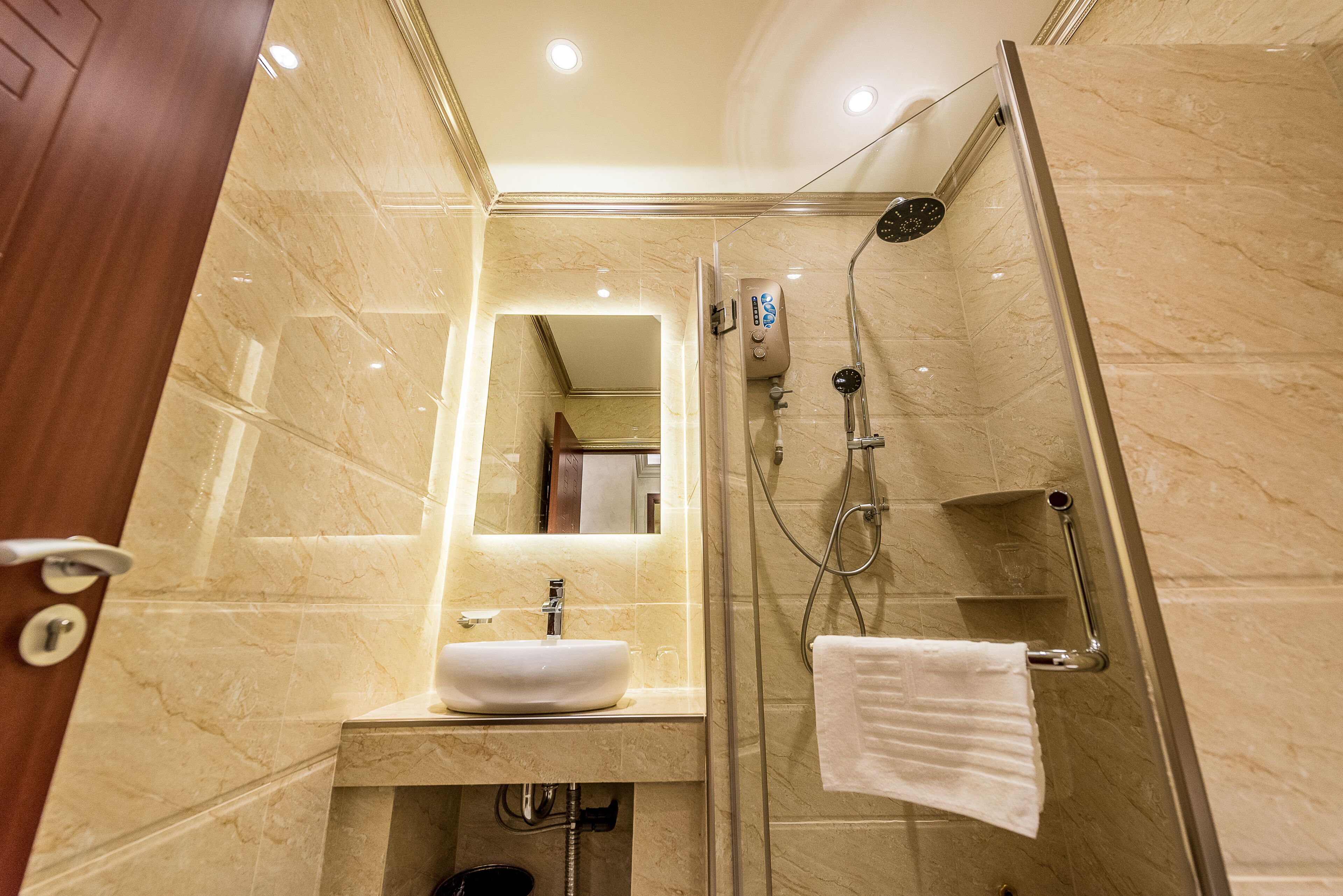 couple double room (cj 2) | bathroom shower