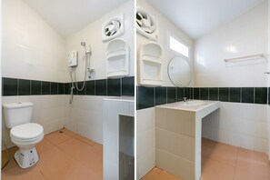 Superior Twin Room | Bathroom