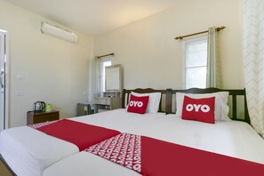 Superior Twin Room | Free WiFi - Collection O Night Bazaar Chiangmai (Cha-am)