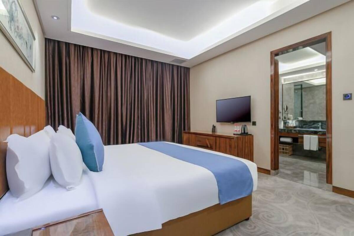 Minibar, caja fuerte, cortinas opacas y sistema de insonorización