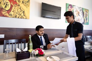 تناول الطعام