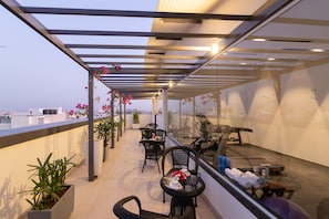 شرفة/رواق