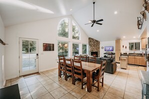 Cabin, 2 Bedrooms, Smoking, Fireplace | Dining room