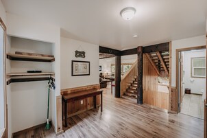 Cabin, Multiple Bedrooms, Smoking, Terrace | Interior