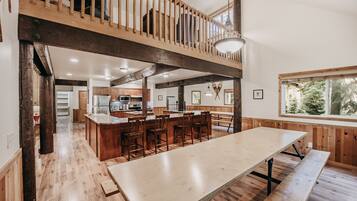 Cabin, Multiple Bedrooms, Smoking, Terrace | Dining