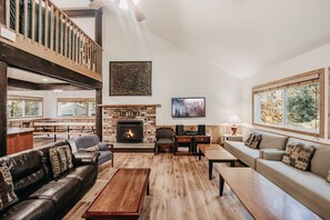 Cabin, Multiple Bedrooms, Smoking, Terrace | Living room