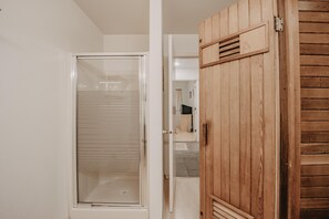 Chalet, 5 Bedrooms, Fireplace | Interior