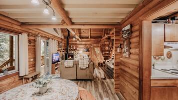 Cabin, 2 Bedrooms, Fireplace | Dining