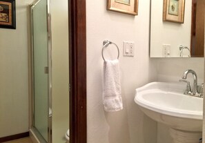 Departamento, 2 habitaciones, chimenea | Baño
