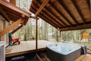 Cabin, 2 Bedrooms, Patio | Bathroom amenities