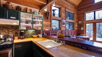 Cabin, 2 Bedrooms, Fireplace | Interior