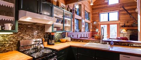 Cabin, 2 Bedrooms, Fireplace | Interior