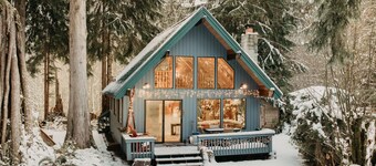 Mt Baker Rim Cabin #53 - A Cozy Cabin With a Open Fire Place and Outdoor hot tub
