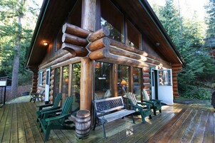 Cabin, 2 Bedrooms, Smoking, Fireplace | Exterior