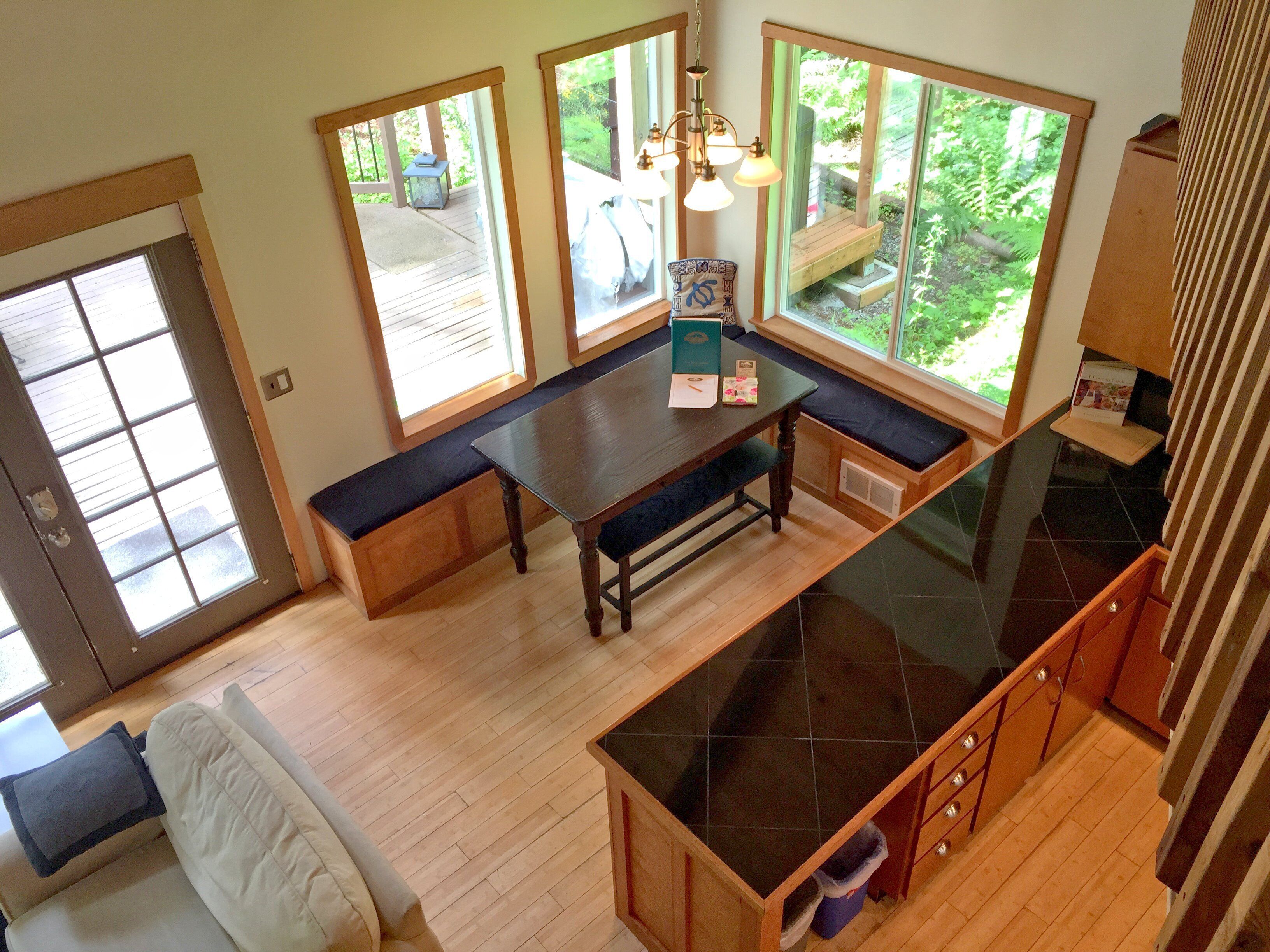 Cabin, 1 Bedroom, Smoking, Fireplace | Dining room