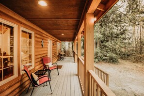 Stuga - 1 sovrum - rökare - eldstad | Terrass/Patio