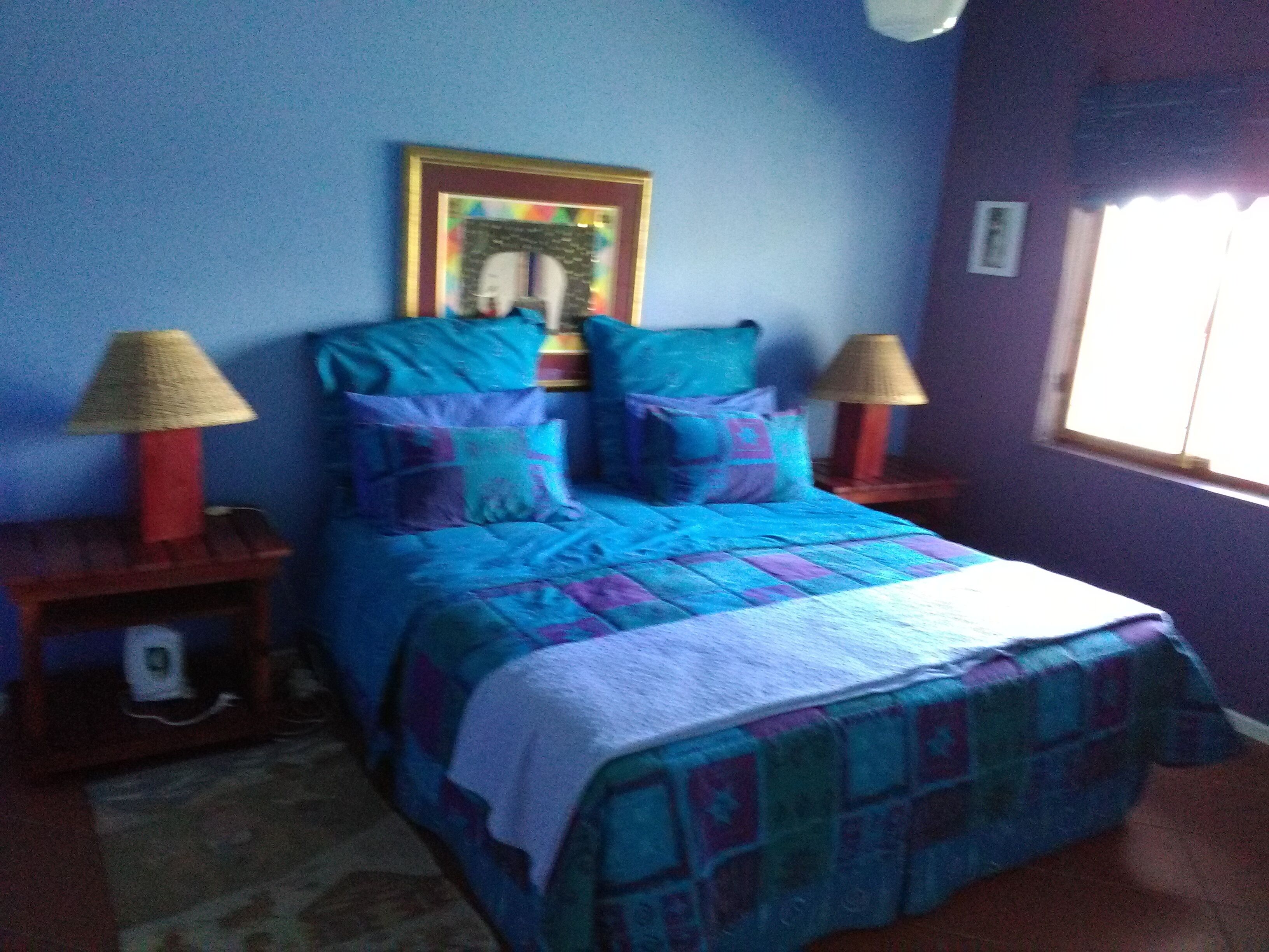 Rumah, 3 kamar tidur, balkon, pemandangan kebun