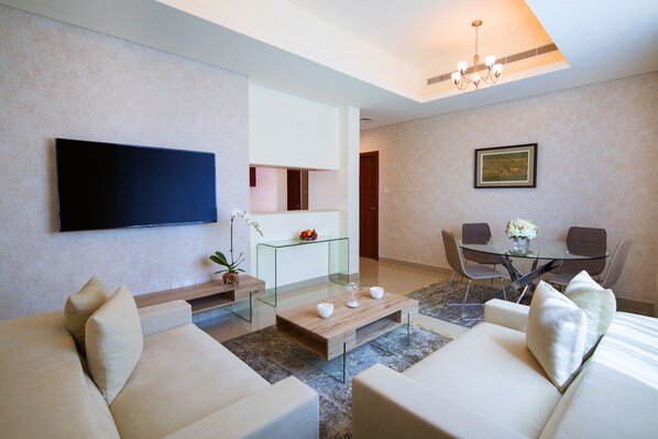 TV - Stunning One Bedroom at Barcelo Residences Dubai Marina (Dubai)