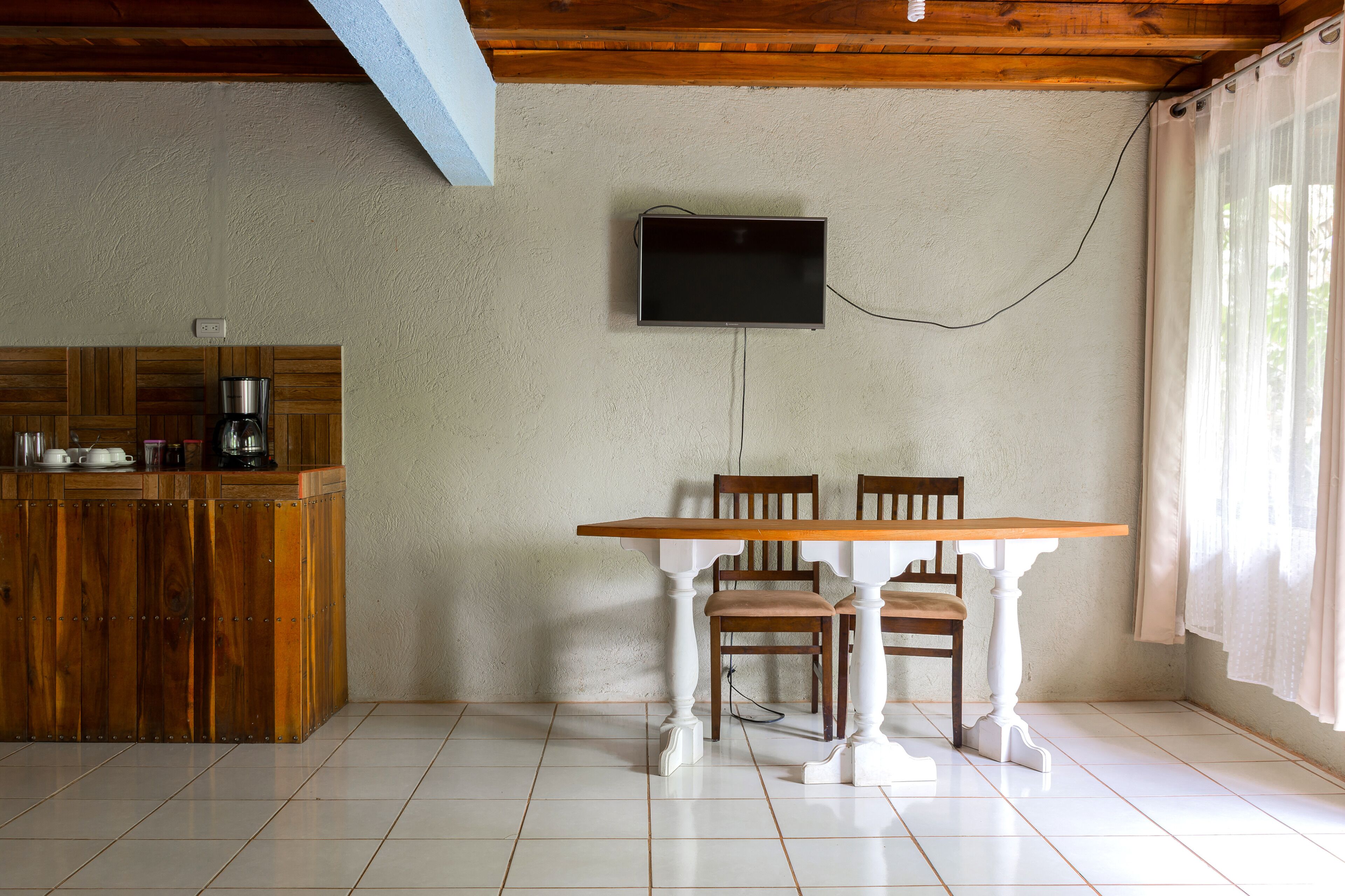 Room, 1 Bedroom, Smoking | Dining