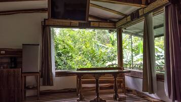 Room, 1 Bedroom, Smoking | Interior