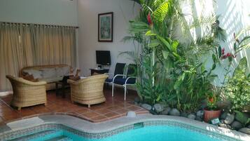 Villa, 3 Bedrooms, Accessible, Smoking | Living room