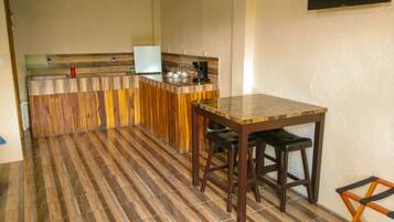 Kamar, 1 kamar tidur, Boleh Merokok, pemandangan kebun | 1 kamar tidur