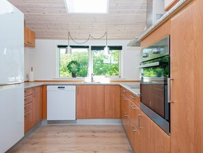 House | Private kitchen | Highchair - Luxury Retreat With Spa - By Traum Ferienwohnungen (Hemmet)