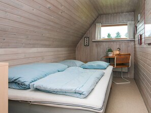 4 bedrooms - 8 Person Holiday Home in Glesborg (Glesborg)