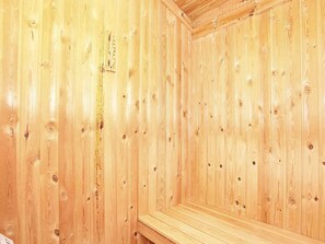 House | Sauna - 10 Person Holiday Home in Albaek (Aalbaek)