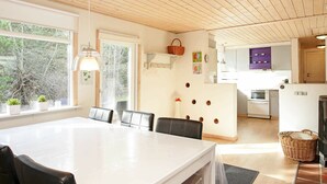 Unclassified image, 4 of 15, button - Graceful Holiday Home in Blåvand With Terrace (Blavand)