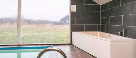 House | Spa treatment