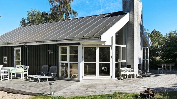 Exterior - Pretty Holiday Home in Hadsund With Terrace (Hadsund)