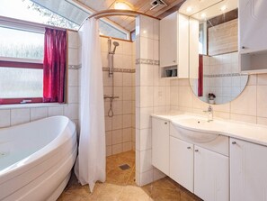 House | Bathroom